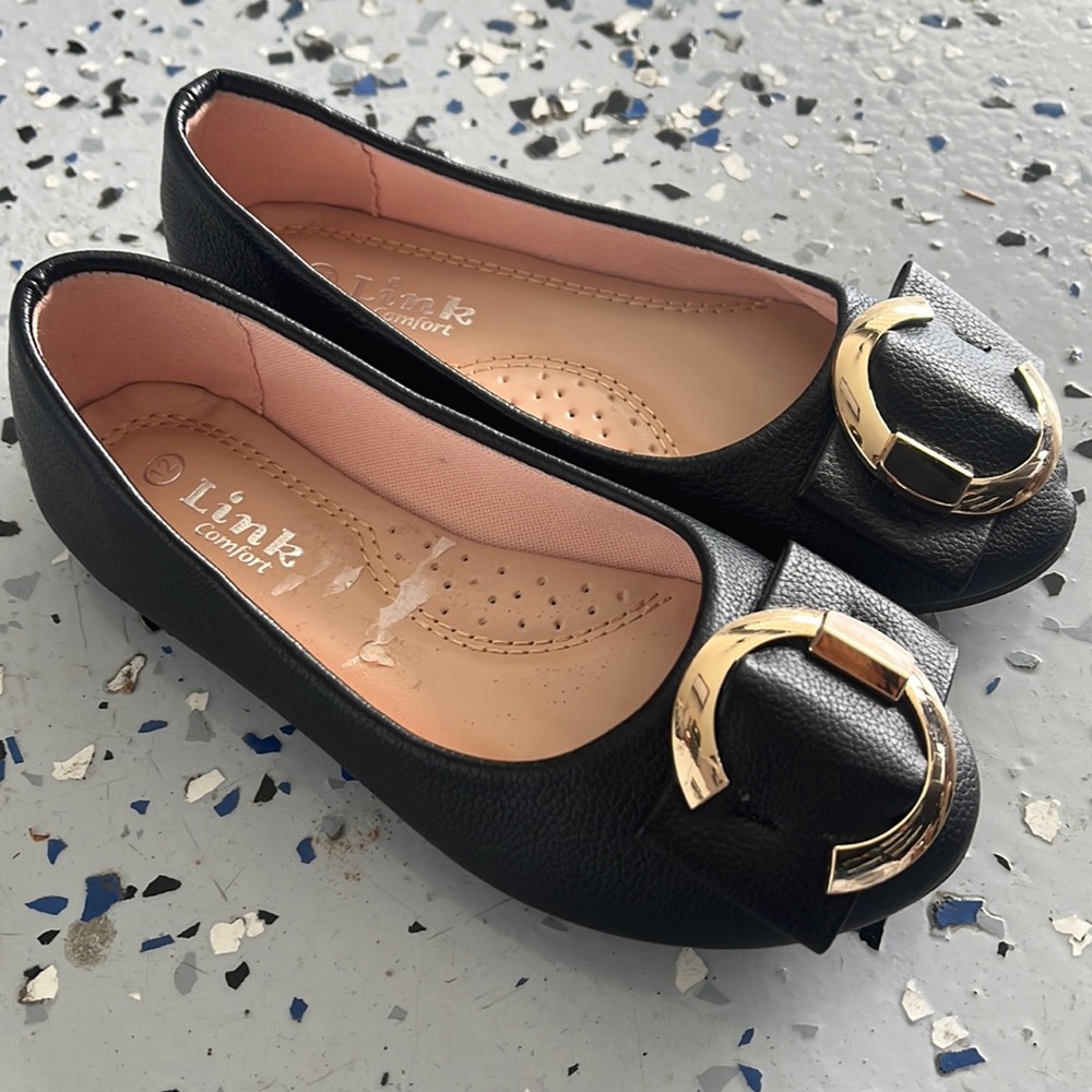 Girls flats
